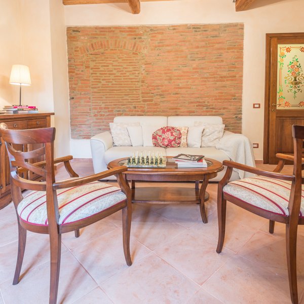 Ambra | Tuscan apartment in a historic building