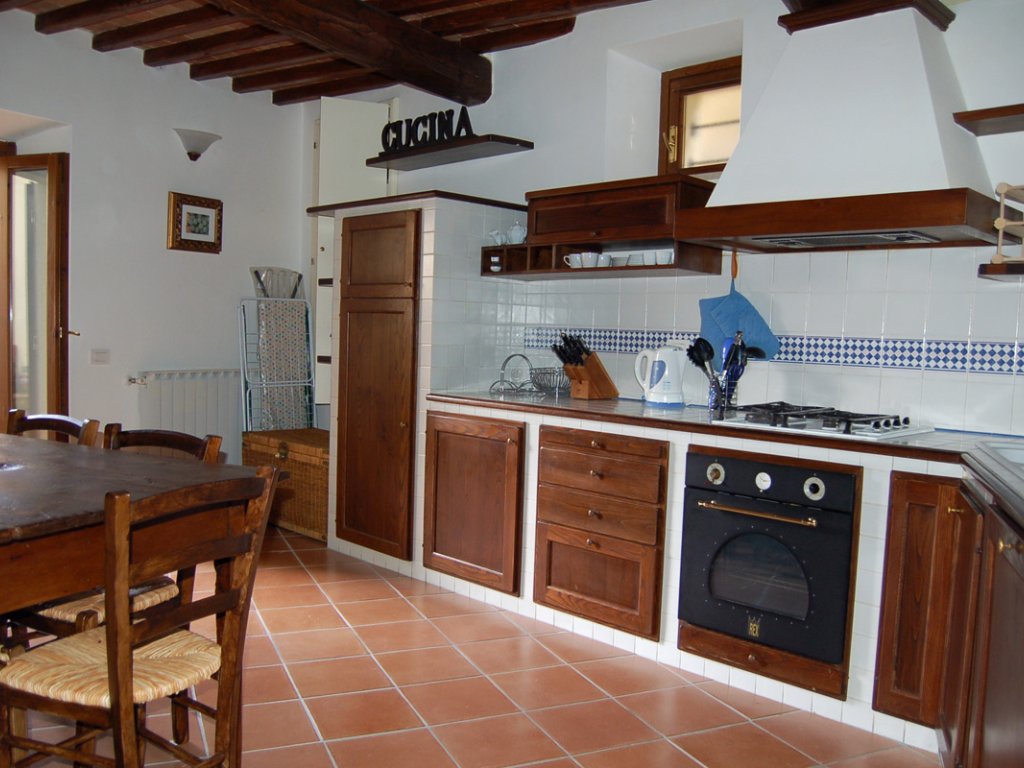 Rondine | Tuscan Village Apartment with a Private Garden
