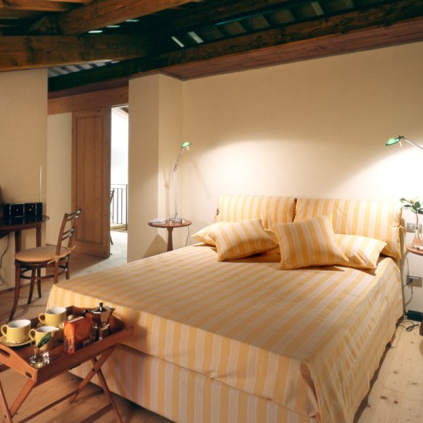 Pilastri | Tuscan Villa for 12 with a private pool and A/C