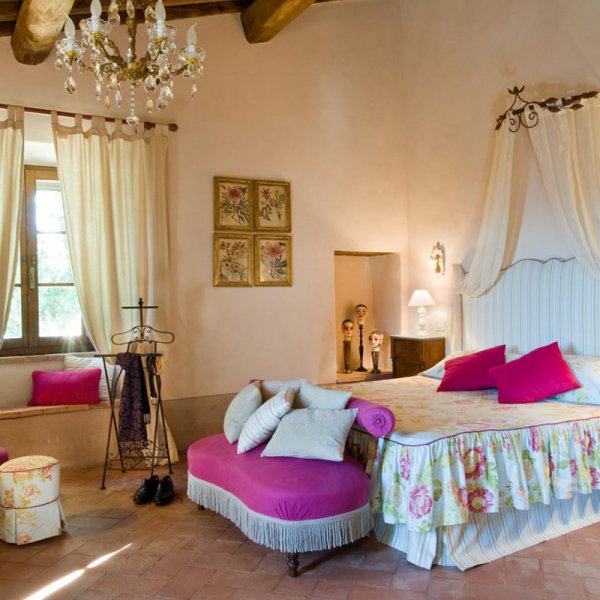 Pipistrelli | Luxury villa and pool in private woods near Siena